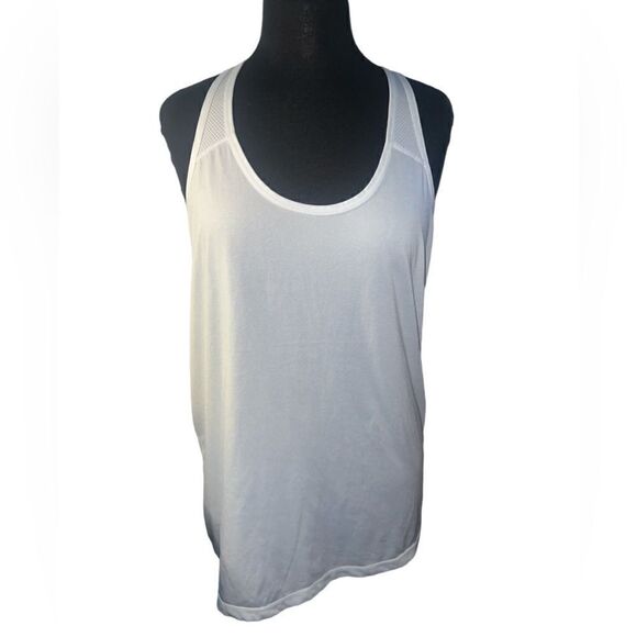 🐘Xersion White Tank Top - Picture 1 of 2